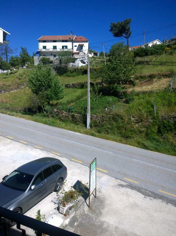 Hotel Monte Estrela à Sabugueiro  Extérieur photo